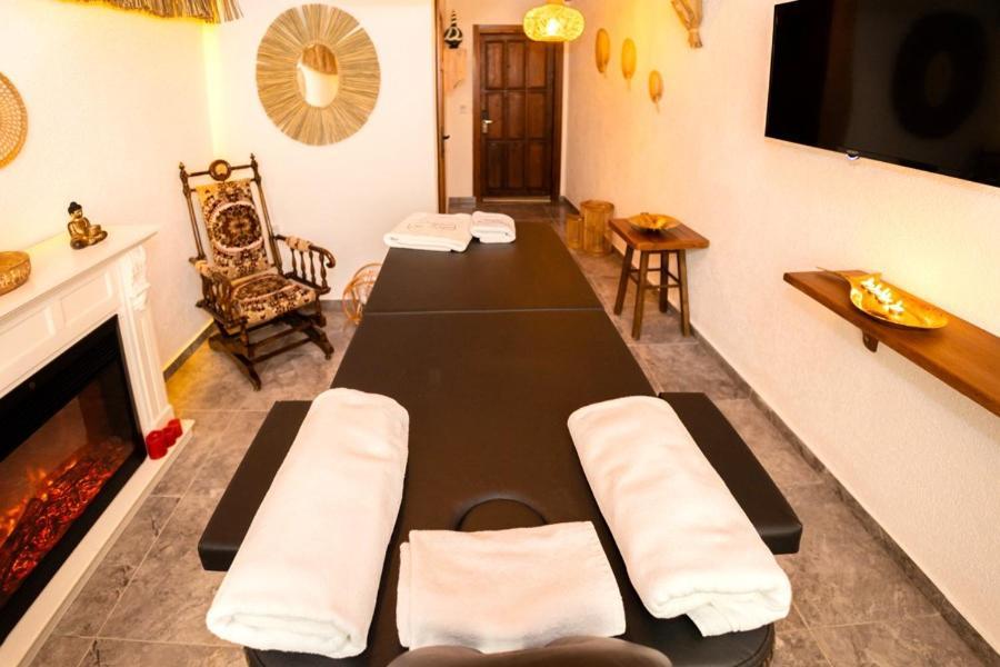 West Coast Boutique Otel *